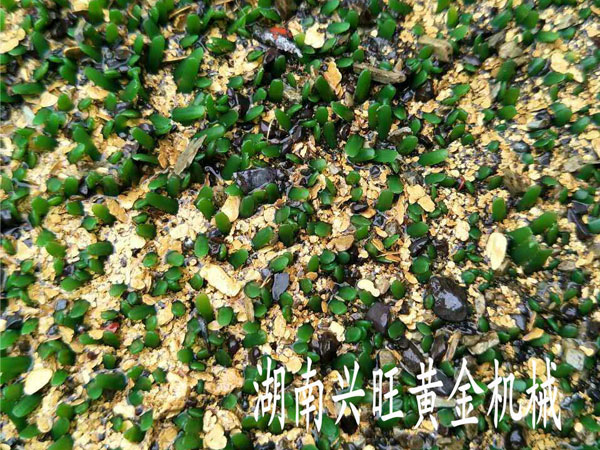 淘金設(shè)備廠家,淘金船定制,淘金船價格,湖南淘金船,瀏陽采金船,興旺挖金船,專業(yè)采沙船,洗砂機,鉆石開采